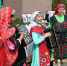На фото - вокальное выступление, Изображение. - U74.Ru
