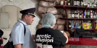 После облавы полицейских в Нижневартовске выдворят 21 мигранта - Комсомольская Правда