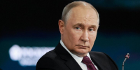 Путин назвал Стивена Сигала лучшим посланцем мира - M24.Ru