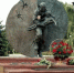 Ульяновцы несут цветы к памятнику Разумовскому - Ульяновск сегодня