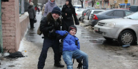 Растяжение связок: подросток из Кирова получит компенсацию за падение на льду - Комсомольская Правда