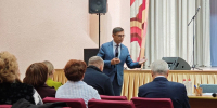 Игорь Антропенко обсудил с жителями Омского района водоснабжение, поддержку педагогов и работу почты - 12 канал