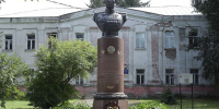 Памятник герою находится в Колышлее||Фото: А. Юшин, из архива Министерства обороны РФ и личного архива героев публикации - Пензенская Правда