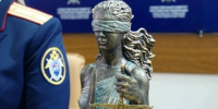 Жительницу Новосибирска, напавшую на продавца в ТЦ, заключили под стражу - Gorsite.Ru