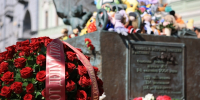 Депутаты Мосгордумы почтили память жертв террористических актов - Мосгордума