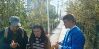 В Якутске волонтёры раздали более 1,5 тысяч лент «Дальневосточной Победы» в День окончания Второй мировой войны - Правительство Республики Саха (Якутия)