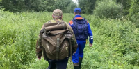 За сутки спасатели 13 раз выезжали в леса Ленобласти: спасены 12 человек - ЛенТВ24