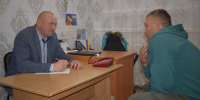 Глава района встретился с жителями Устьянцевского сельсовета: все вопросы о заготовке дров и качестве воды – в центре внимания - Барабинский район