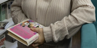 «Серебряные» волонтёры доставляют книги пожилым людям и инвалидам Ставрополья - ИА Победа 26