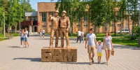 Завтра в Тынде откроют памятник легендарным бригадирам БАМа Ивану Варшавскому и Александру Бондарю - Asn24.Ru