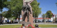 Калинин: в Балаково открыли памятник герою Беслана Вячеславу Малярову - Газета Репортер
