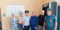Профилактика — залог безопасности: в Комаричском районе провели противопожарный инструктаж на избирательных участках - МЧС