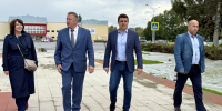 В поселке Южный проверили ход работ по благоустройству аллеи имени Чепурко - Администрация г. Барнаул