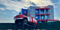 В Йошкар-Оле перед новым зданием МЧС установлен легендарный автомобиль - Марийская правда