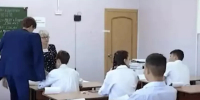 Ставропольские школьники изучают обществознание по учебнику Дмитрия Медведева - Астрахань 24
