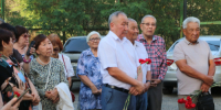 Память, которая останется: в Элисте открыли мемориальную доску Максиму Мукубенову - РИА Калмыкия