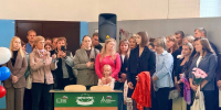 В Устьянах открыли Парту Героя - Единая Россия