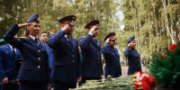 Сотрудники следственного управления приняли участие в памятных мероприятиях, приуроченных ко Дню окончания Второй мировой войны - Следственный комитет