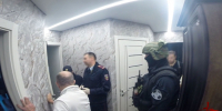 В Марий Эл при силовой поддержке СОБР «Берсерк» Росгвардии задержан гражданин за аферы с хищением выплат, полагающихся бойцам СВО (видео) - Росгвардия