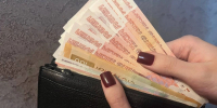 Жительница Коми присвоила чужой кошелек и потратила все найденные деньги - Pg11.Ru