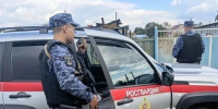 Росгвардейцы в Славгороде спасли женщину с двумя детьми во время пожара - Росгвардия