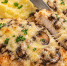 Обжариваю куриную грудку, а сверху кладу грибы со сливочным сыром: мясо остается сочным - Кубанские Новости