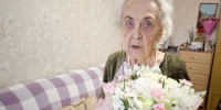 100-летний юбилей отметила труженица тыла Галина Владимировна Бибикова - Администрация г. Барнаул
