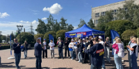 560 тысяч голосов за реальную помощь семьям: Иркутская область присоединилась к подписной кампании ЛДПР - ЛДПР