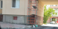 Белгородского таксиста привела в недоумение необычная конструкция строительных лесов - Fonar.Tv