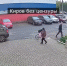 На Филейке женщина бросила камень в ребенка: происшествие попало на видео - ProGorod.Ru