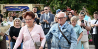 На Дне города наградили семейные пары, супружеский стаж которых 50 и более лет - Камская новь