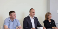 Василий Голиков вместе с врио губернатора  Александром Шуваевым посетили центр «СВОя территория» - Сетевое издание Новое время 31