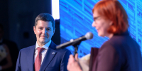 Дмитрий Артюхов и Александр Новак вручили награды ямальцам в честь Дня работников нефтяной и газовой промышленности - Администрация ЯНАО