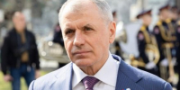 Владимир Путин наградил председателя Госсовета Крыма орденом «За доблестный труд» - Вести Крым