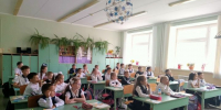 В Заинской школе №7 прошли информационные часы «Безопасность на дороге» - Новости Заинска