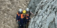В Сочи спасатели сняли туристов со скал в затопленном каньоне t.me/spasenie_sochi - KrasnodarMedia
