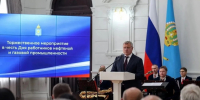 Астраханский губернатор поздравил работников нефтегазовой отрасли и вручил награды - Южная Волна