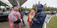 "Там, где они работают, заправки стали функционировать дольше". Глава Северодвинска пообщался с волонтерами на АЗС - Tv29.Ru