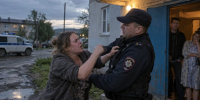 Пьяная сахалинка ударила и толкнула полицейского - Sakhpress.Ru