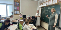 Министр образования Приморья провела первый в учебном году урок «Разговоры о важном» - Министерство образования