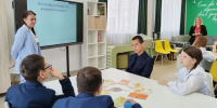 Интеллектуальный праздник в Семейном МФЦ: отмечаем день рождения легендарной игры «Что? Где? Когда?» - Министерство труда и соцзащиты