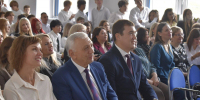 Справа налево: заместитель директора по реализации ДОП в области ФКиС  Марченкова Ю.А., директор ДКИОР Михайлов В.Н., заместитель директора  по общим вопросам и развитию Калинин Н.В. - Газета Огни Енисея