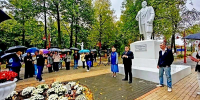 Благоустроенный сквер на улице Комиссарова объединил и старшее поколение, и молодежь - KovrovSegodnya.Ru