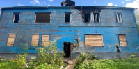 Расселенный двухэтажный дом горел в Костроме 6 сентября - Комсомольская Правда
