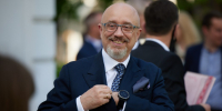 Экс-глава Минобороны Украины Резников призвал мобилизовать женщин в ВСУ - ИА Общественная служба новостей