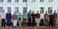 Юные барабинцы готовятся к первым прыжкам с парашютом: стартовали тренировки на базе школы №47 - Барабинский район