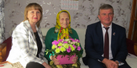 Игорь Феденков поздравил с 90-летием бывшую малолетнюю узницу фашизма Марию Грызлову. - Администрация Кировского района