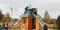 В деревне Зименки Богородского района на строящейся часовне были установлены купол и крест - Нижегородская епархия