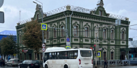 В центре Сызрани автобус «догнал» иномарку вежливого водителя - КТВ-ЛУЧ