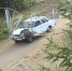 В Кодинске пьяный водитель пытался скрыться от ГАИ и эпично "проехал" сквозь закрытые ворота - ИА Запад24